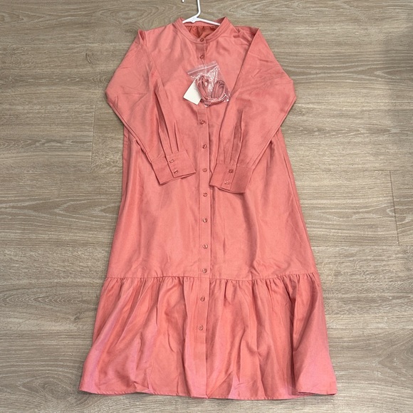 NWT Chic Coral Long Sleeve Button Down Dress Size Medium - Picture 1 of 7